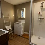 Au Coeur Du Quartier Historique - Maison Alternativi