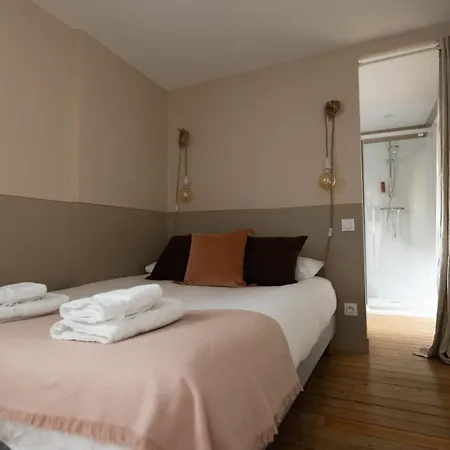 Hotel Au Coeur Du Quartier Historique - Maison Alternativi Caen