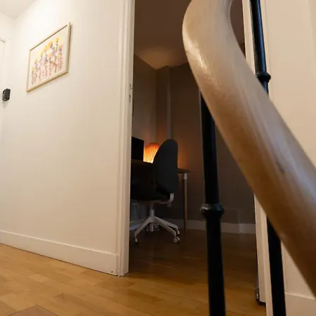 Au Coeur Du Quartier Historique - Maison Alternativi Hotel *