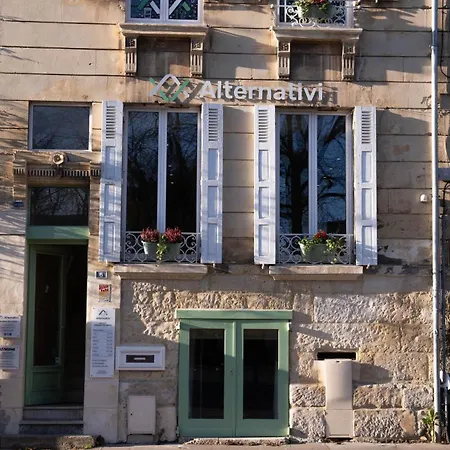 Au Coeur Du Quartier Historique - Maison Alternativi