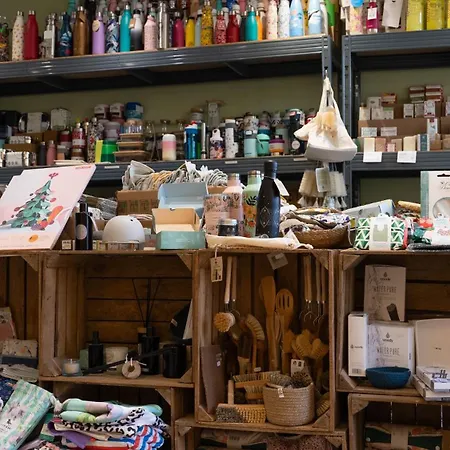 Au Coeur Du Quartier Historique - Maison Alternativi