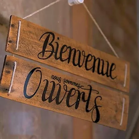 Hotel Au Coeur Du Quartier Historique - Maison Alternativi