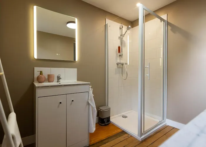 Hotel Au Coeur Du Quartier Historique - Maison Alternativi